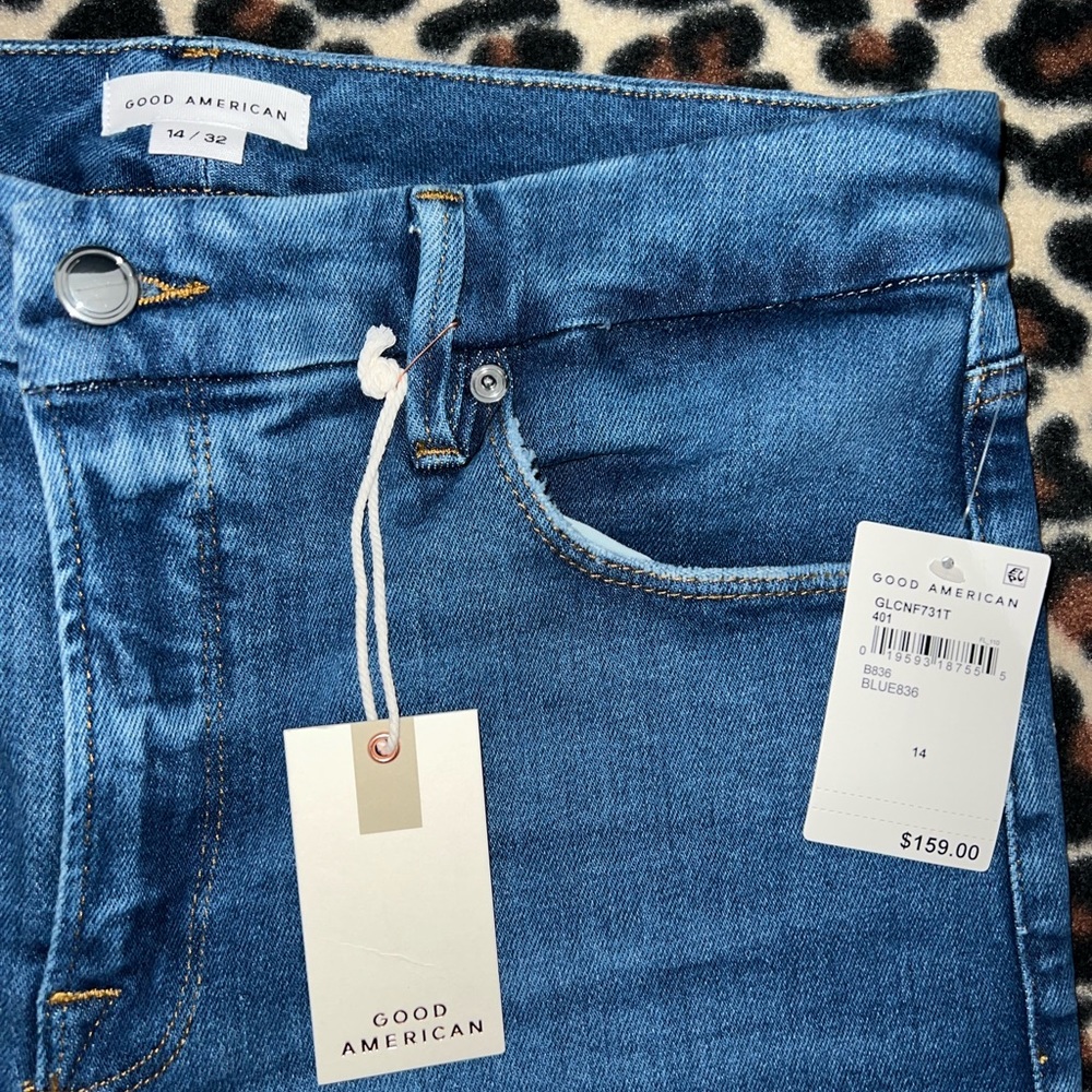 BRAND NEW! Never been worn Good American jeans.
